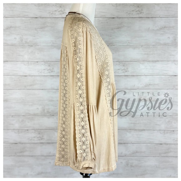 POL Sand Castles Lace Tunic - Picture 6 of 13